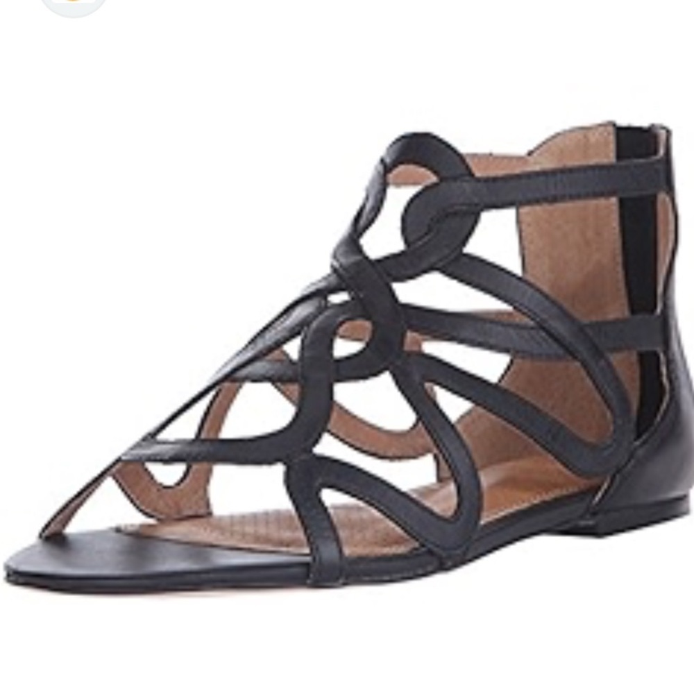 Corso Como Women's Surrey‎ Sandal Black Brushed  7.5